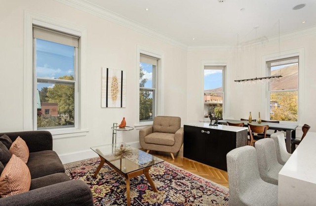 Independence Square 203, Stunning Suite w/Great Views of Downtown Aspen