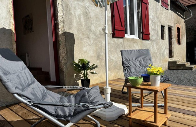 Independent house in vineyard, pets welcome