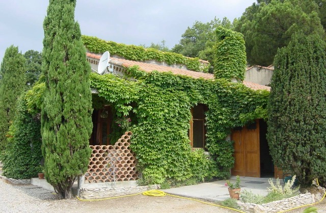Independent villa near Avignon
