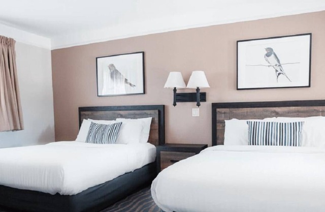 Inn at Mount Shasta, Double Queen (NEW LISTING!)