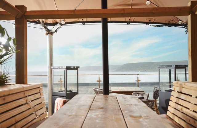 Inn In Penzance With Bedding/Linens, Other, Restaurant