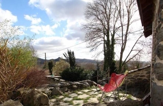 Inn Saint-Julien-Chapteuil, 2 bedrooms, 4 people