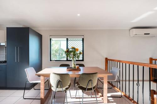 Inner City New Farm 3-Bed Townhouse with Yard