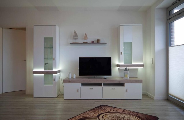 Inselblume 44 - vacation home with balcony in the center of Burg