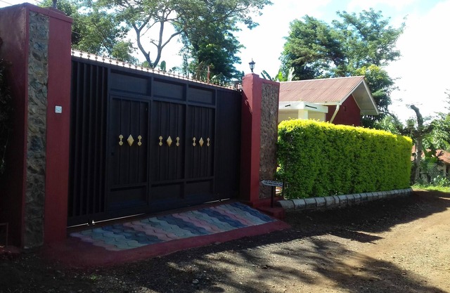 Inviting 2-Bed House Komakundi Rural Kilimanjaro