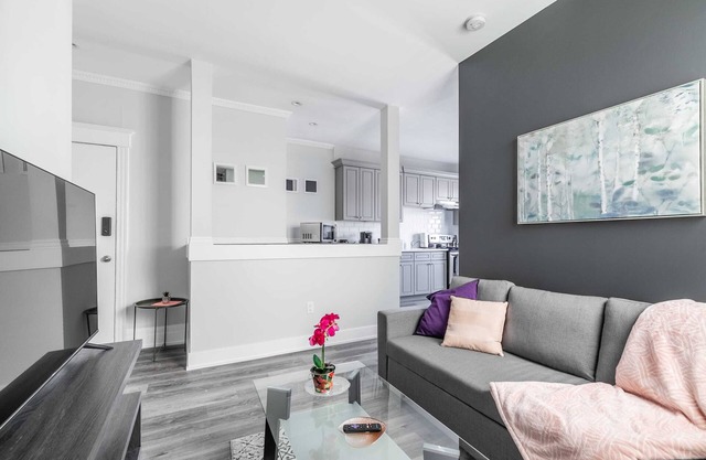 Inviting 1BR Condo—in James North, Hamilton