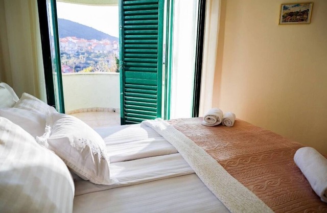 Island Apartment Tina with Sea Sight Balcony and Pool!