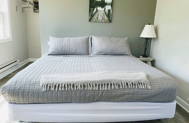 Island Motel Room w/King Bed