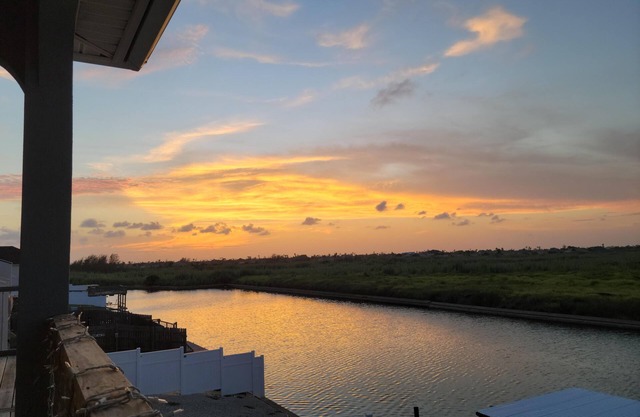Island Palm Waterfront 3/2 Boat Dock & Hot Tub