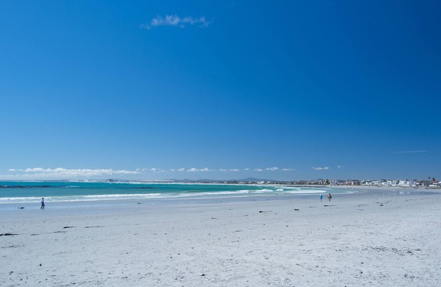 Island View f2: MELKBOSSTRAND SOUTH AFRICA