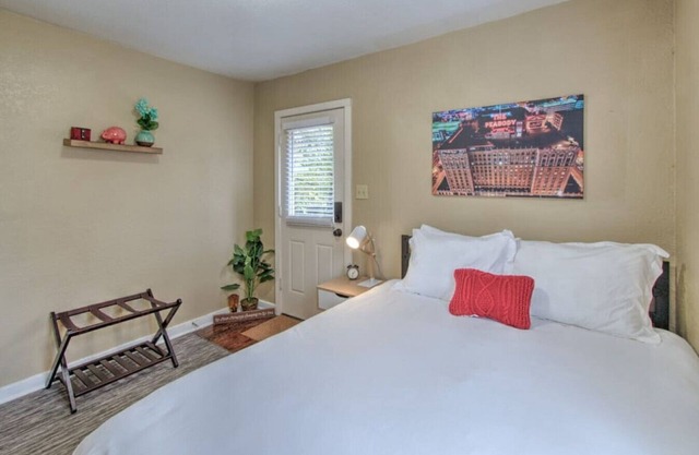 J 82 · Peaceful Retreat in Gated Midtown Community
