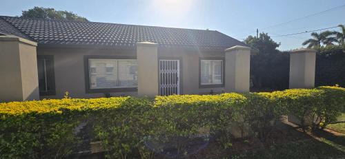 J & B Guesthouse