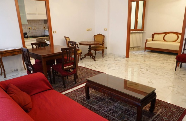 Jacuzzi, 2 bedrooms, 2 bathrooms, living room, terrace, kitchen, wifi, A/C