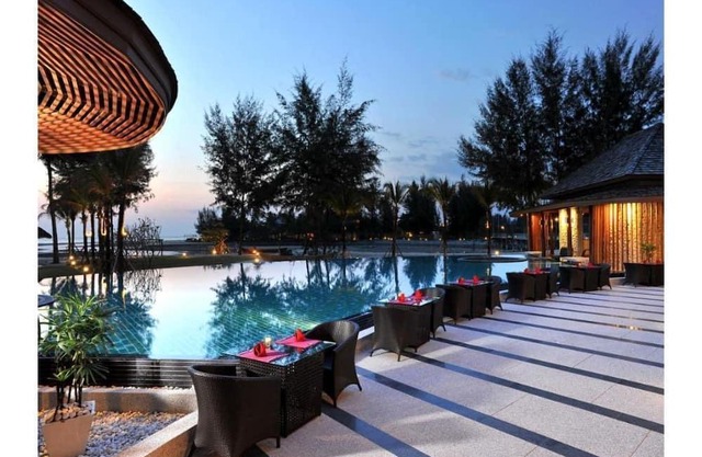 Jacuzzi Villa in Khao Lak with a romantic outdoor Jacuzzi JV#6