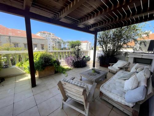 Jaffa Rooftop Studio with Sea Views