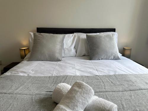 Jane's Place in Coventry - 2 Double Beds, 1 Sofa Bed, Ideal for Families