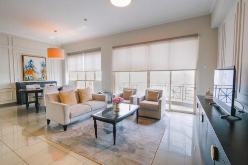 Java Paragon Hotel & Residences