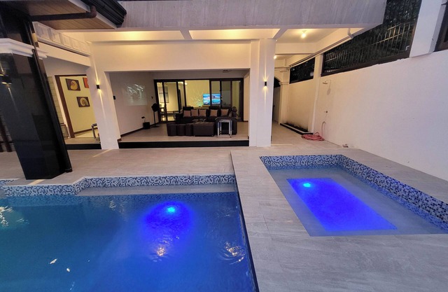 Jay's villa 2 Friendship