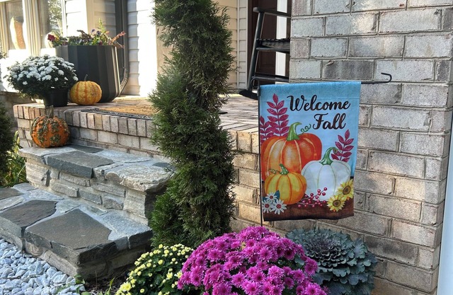 JB’s Winners Circle is a peaceful, quite home only 3 minutes from downtown.