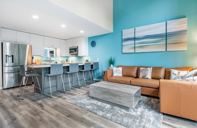 JL 310: Beauty at the beach, so much fun!