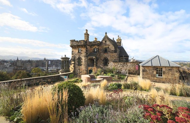 JOIVY Observatory House & Apartment