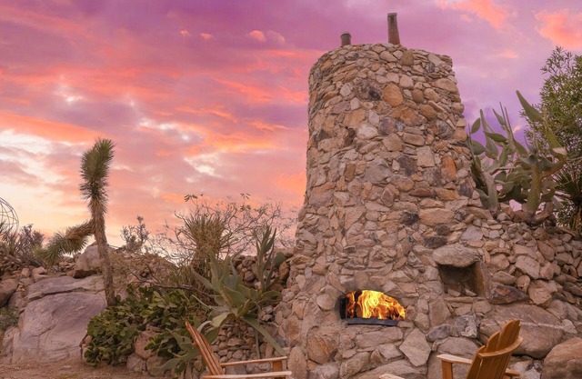 Joshua Tree, National Park Entrance, Views, Cowboy Tub, Cold Plunge, Fire Pit
