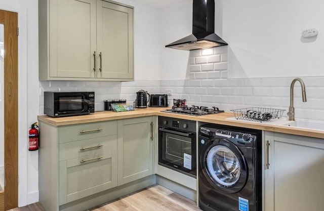 JRR Stays - West Midlands - Dudley