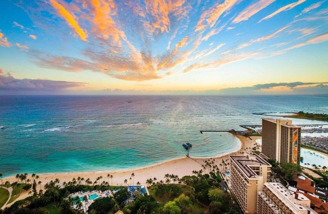 July 4th week Beach front 2 BR ocean view condo sleeps 6 pools and lagoon