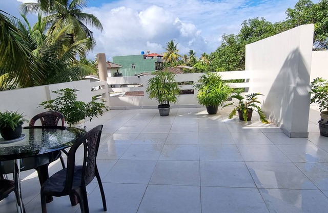 Just 2 minutes away from Beach Galle Port entrance