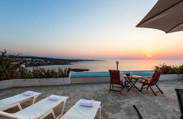 Kalathas Sunset Villa