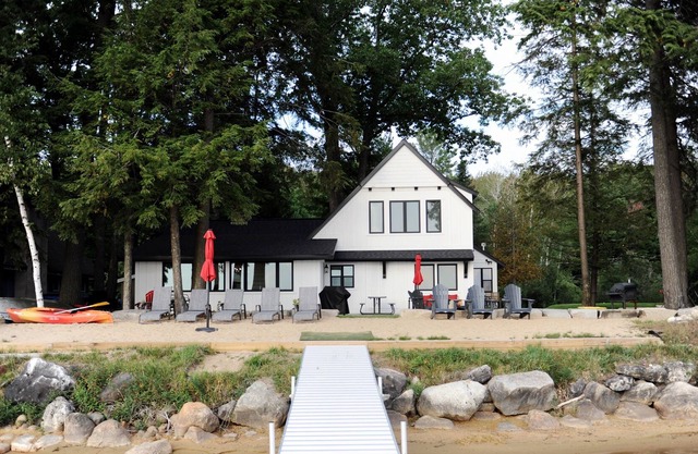 Kalkaska Lakefront Retreat-Lakefront Manistee Lake