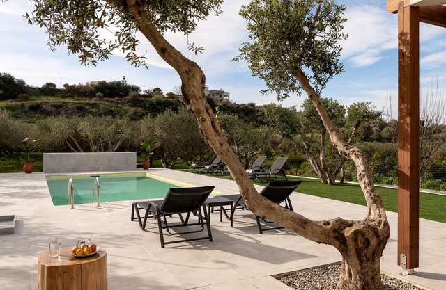 Kallistefanos Villa, a Nature Inspired Retreatn
