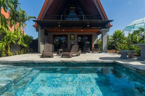 Kaluma Poas Farmstay A-frame Chalet