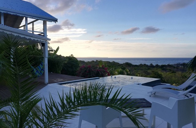 Kaza bougainvilliers - Sea view in a pleasant setting