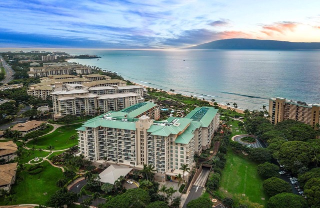 KBM Resorts | Spacious Ocean View 6-Bedroom Honua Kai Collection | Multi Unit Listing | Same Floor | 2 Free Rental Cars! HKK-450/51