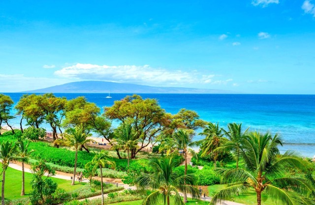 KBM Resorts | Spacious Ocean View 4-Bedroom Honua Kai Collection | Multi Unit Listing | Same Floor | 2 Free Rental Cars! HKH-504/24