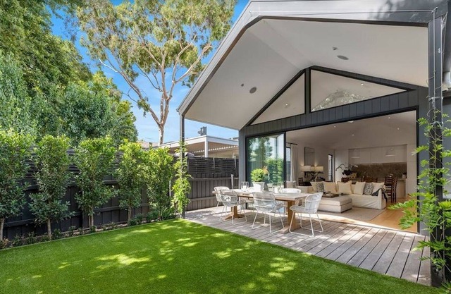 Kelvin Grove, Prahran