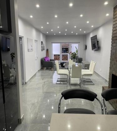 Kensington Palace for 4 guests all inclusive