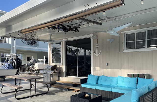 Key Largo Paradise 3 bedroom 3 bath on Canal