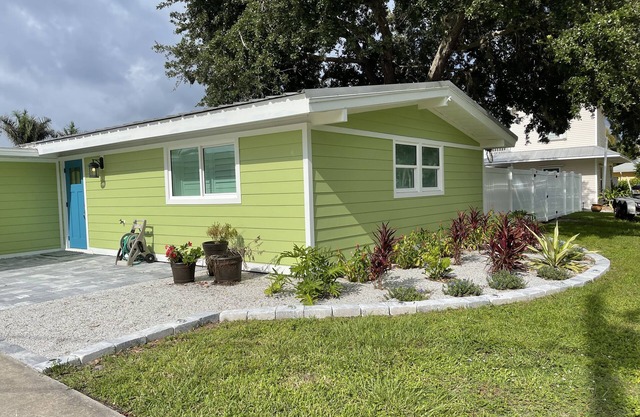 Key Lime Paradise, our Old Englewood Waterfront House with Dock and Gulf Access