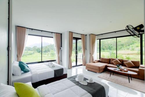 Khaosok River Stone Resort & Camp