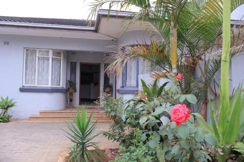 Khaya Mnandi Leisure Suites