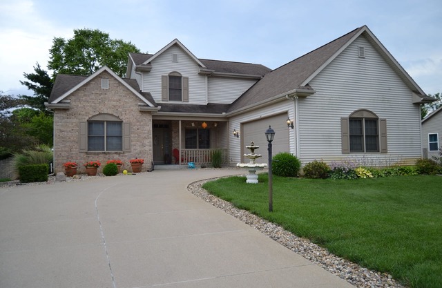 Kid Friendly home 15 min to Notre Dame!