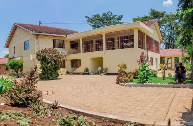 Kilimanjaro Summit Lodge