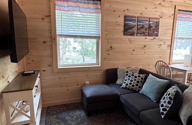 Kimball Cottage-A Forest Retreat. Close to Acadia!