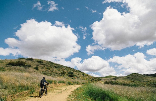 King Bed, 850 sq ft, W/D, Hot Tub, Gym