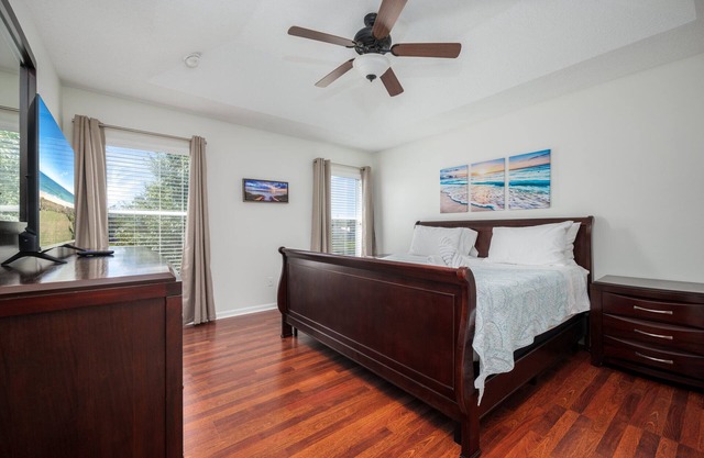King bed, Water Views, sleeps 8, TVs in every room, public pool.