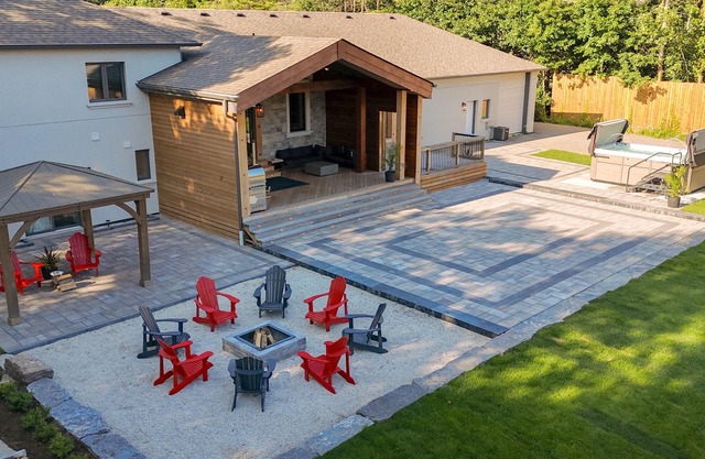 King Estate Barrie w Private Spa | 7 Bedrooms | Sleeps 20 | 5min to Downtown