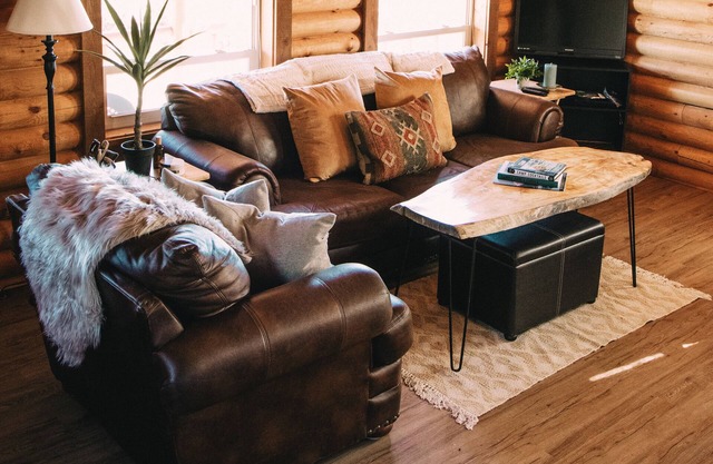 King Hill Cottage - A river view cabin in Cascade