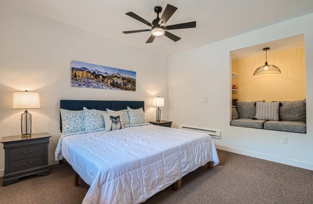 King Room, Boutique Mtn Motel Idaho Springs